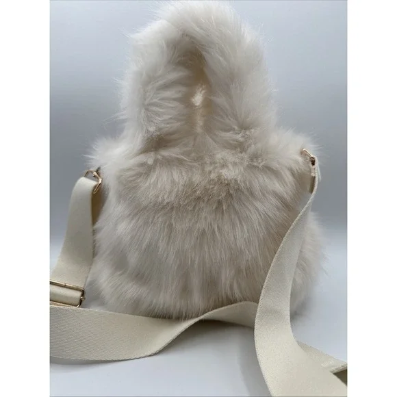 H&M Cream‎ Faux Fur Crossbody Bag Soft Plush Winter Cozy Minimalist - Picture 8 of 11